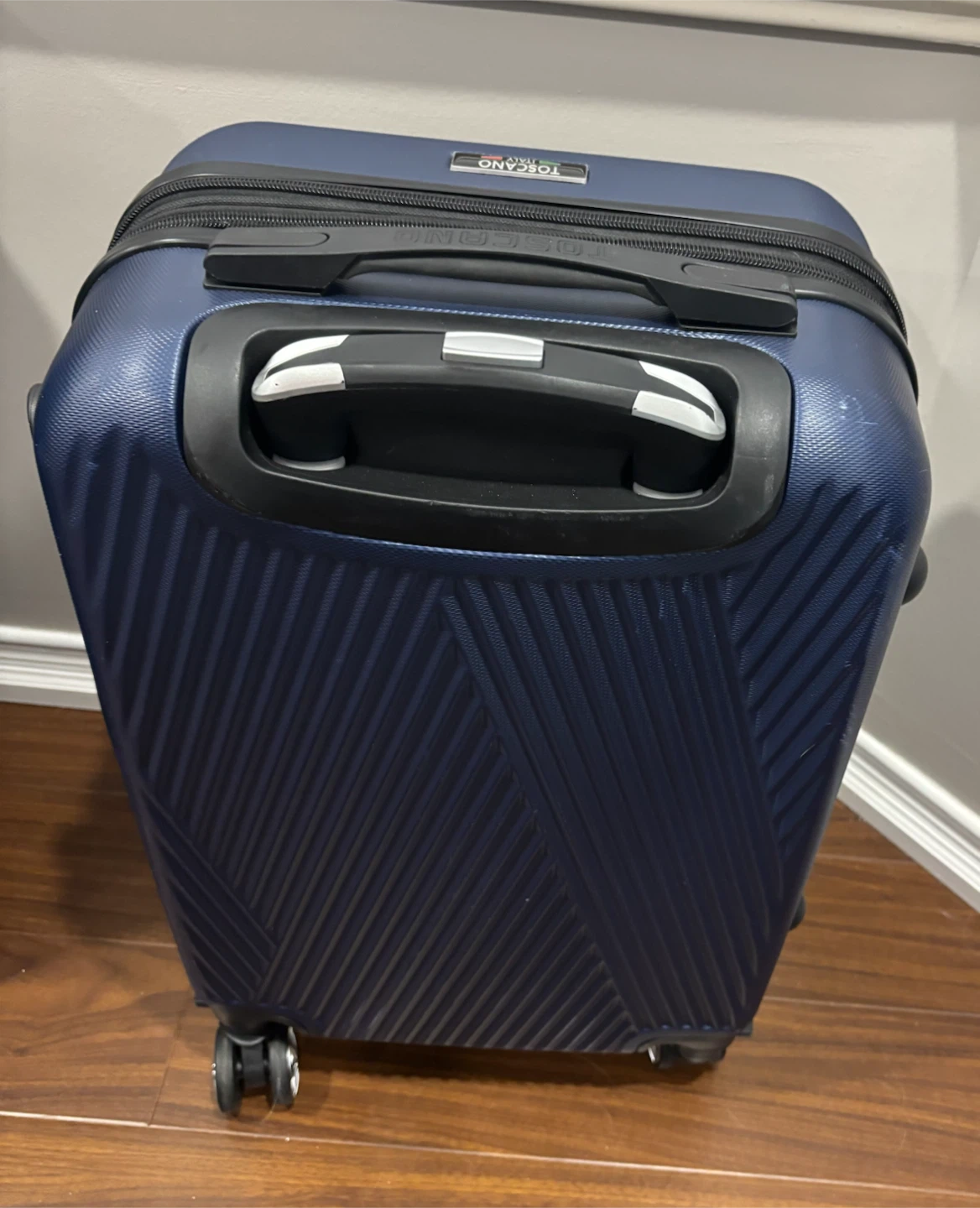 Toscano Italy Hard-Shell Carry-On Suitcase - photo 3