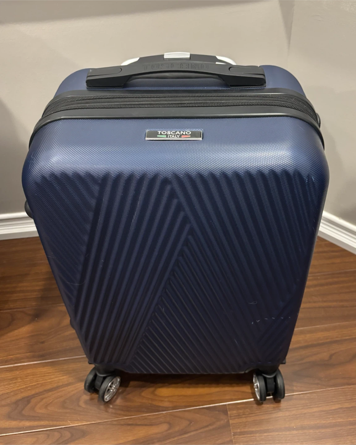 Toscano Italy Hard-Shell Carry-On Suitcase - photo 5