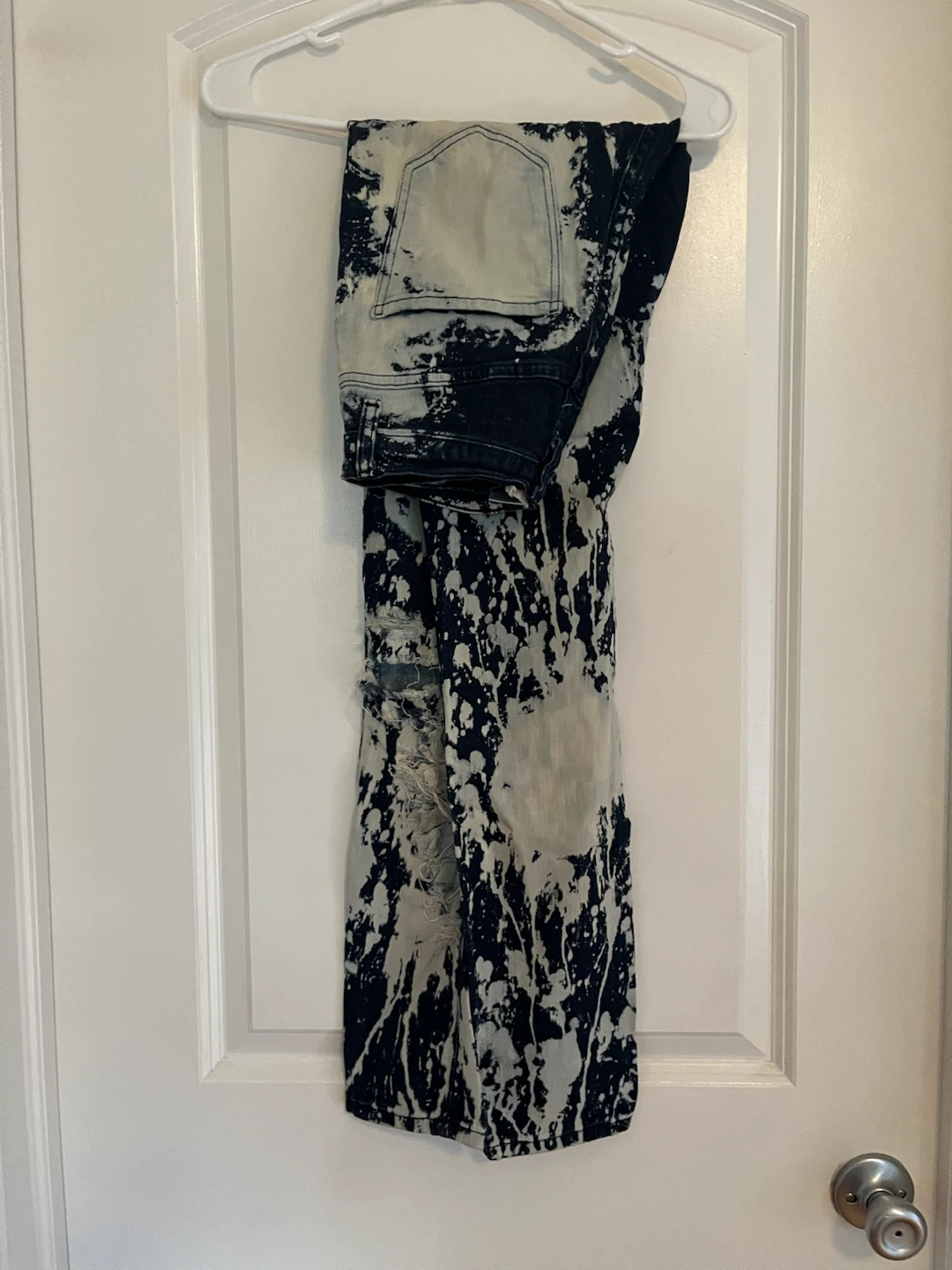 Aphrodite Acid Wash Distressed Jeans Size 9 - photo 4