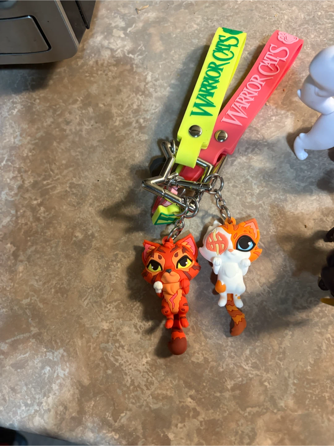 Warrior Cats Figurine and Keychain Collection - photo 2