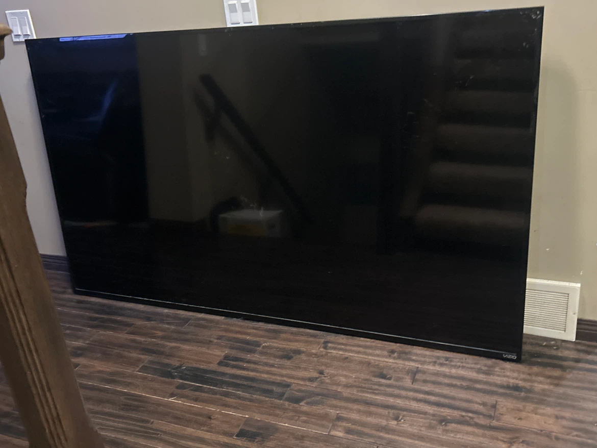 Vizio TV 80”