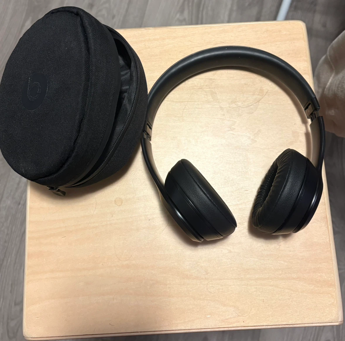 Beats Solo3 Wireless ON-Ear Headphones (NO NOISE CANCELING)