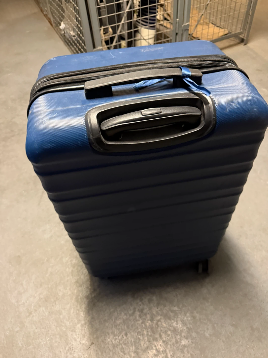 AmazonBasics blue hard-shell spinner luggage - photo 2