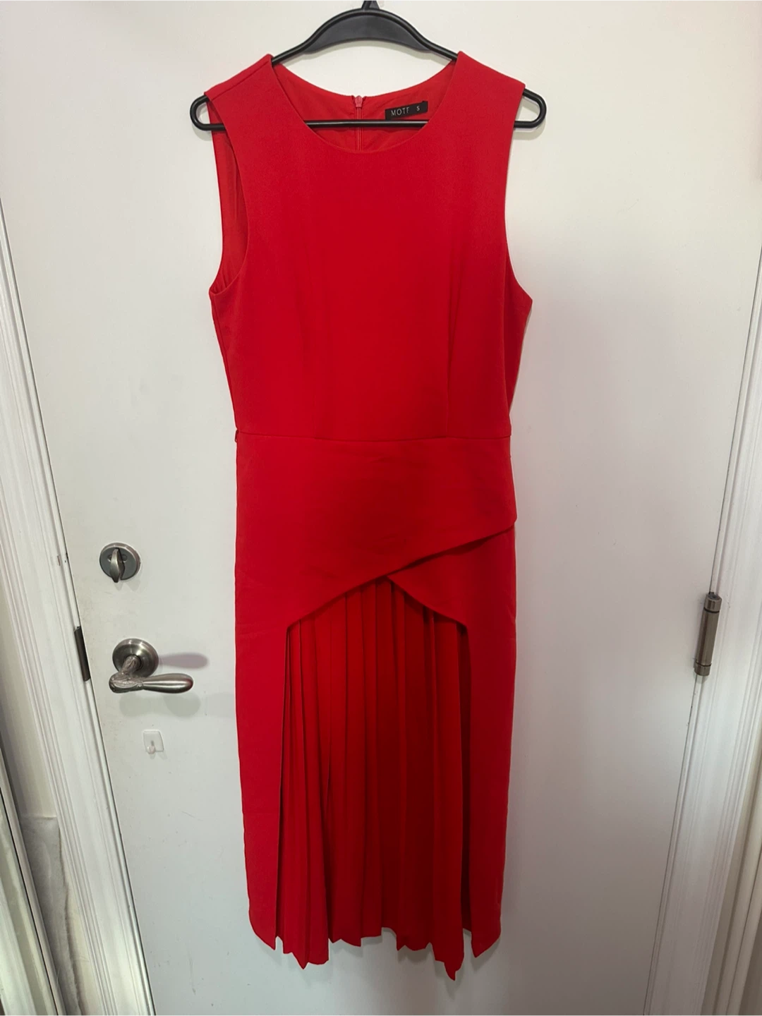 MOTF Red Pleated Dress - photo 2