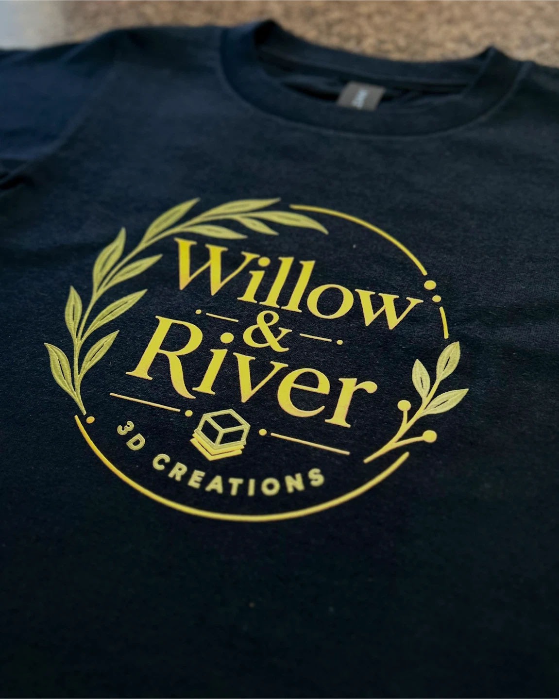 Custom Apparel (T-Shirts, Hoodies & Crewneck sweaters)