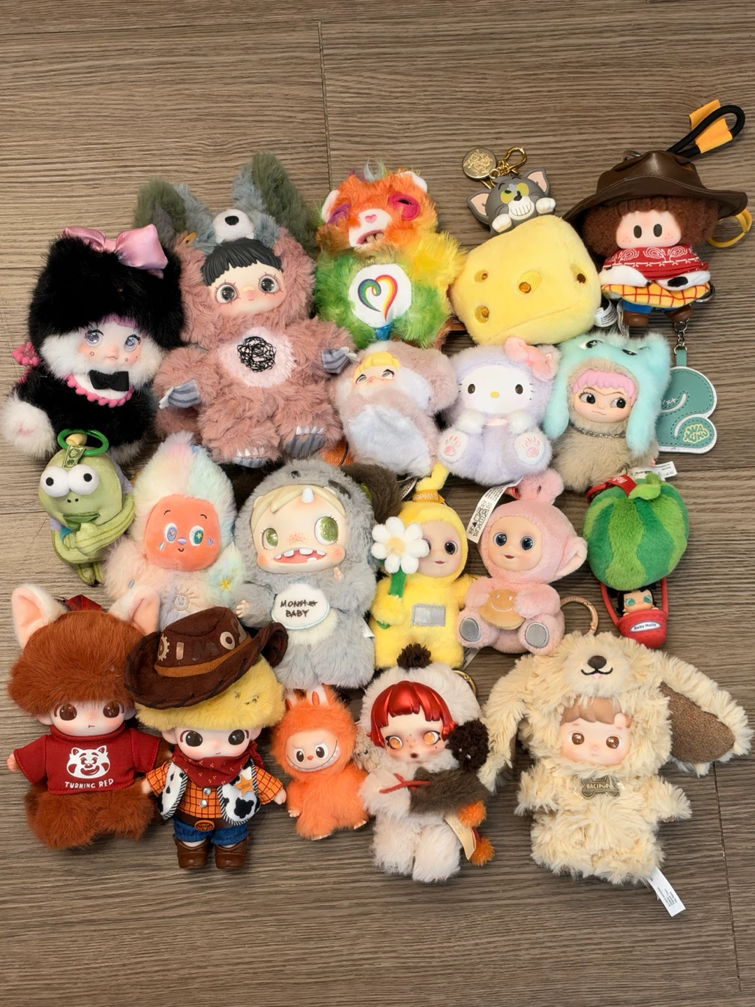 POP MART & Cute Plush Keychains for Sale!