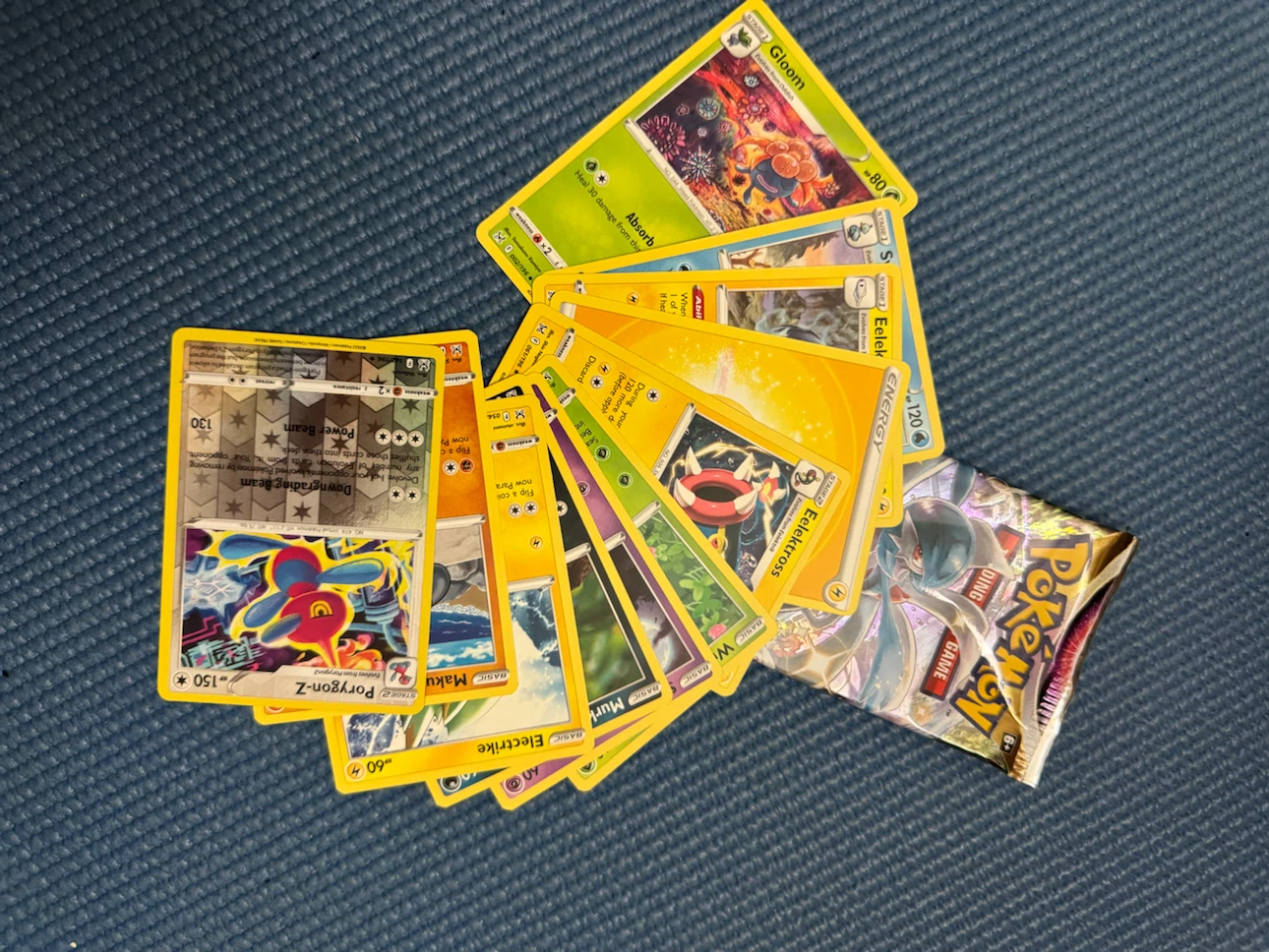 Pokémon Charizard Ultra-Premium Collection - photo 2