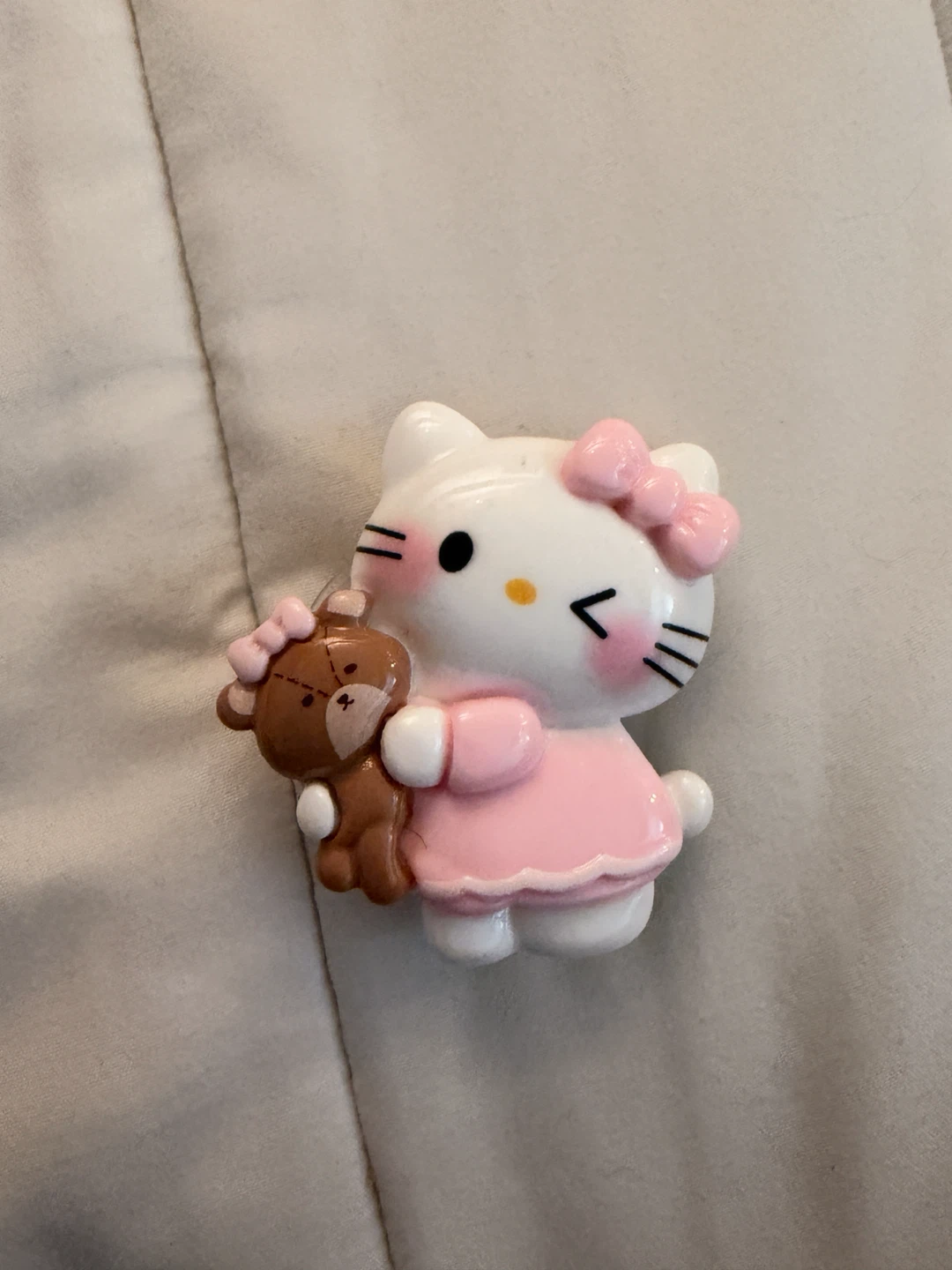 Cute Hello Kitty Keychains, Crybaby Figures & More - photo 2