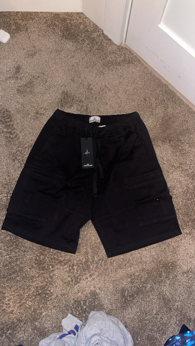 Stone Island Cargo Shorts Black - Compass Badge - BNWT - Size M