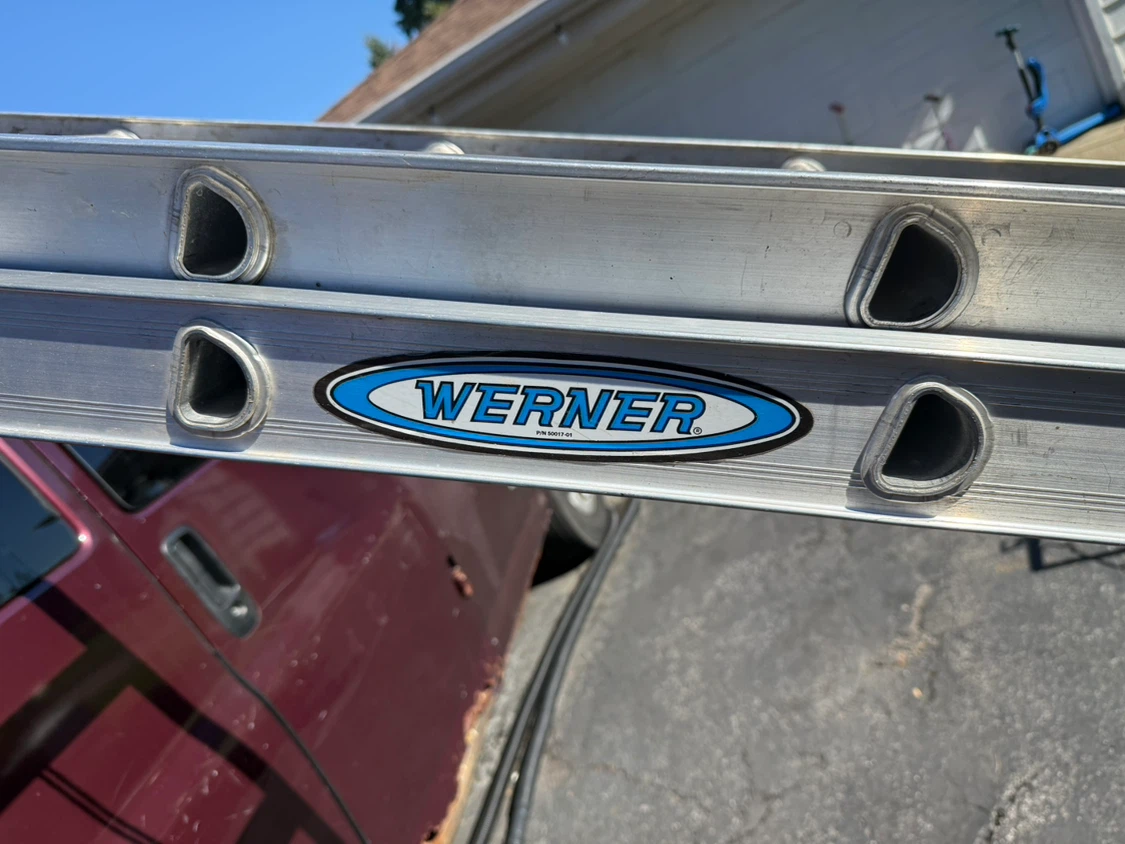 Werner 32 ft. Aluminum Extension Ladder - photo 2
