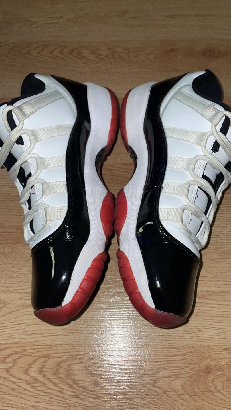 Size 6y Jordan 11 low 15$ - photo 4