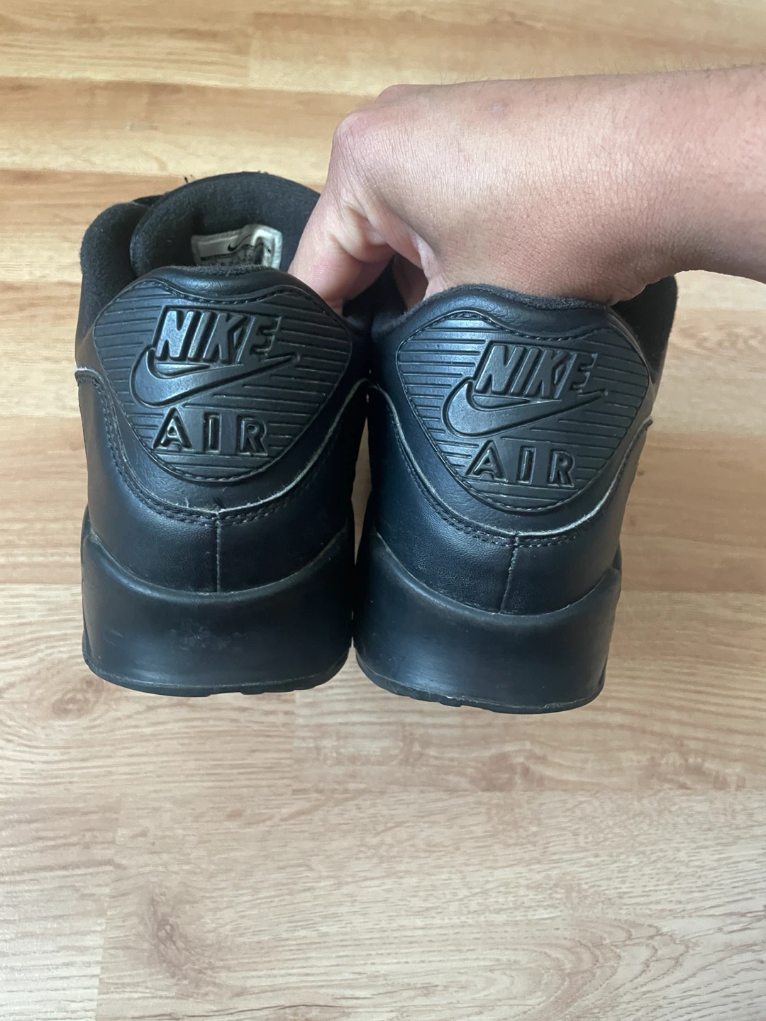 Size 10.5 men’s airmax 20$ - photo 4