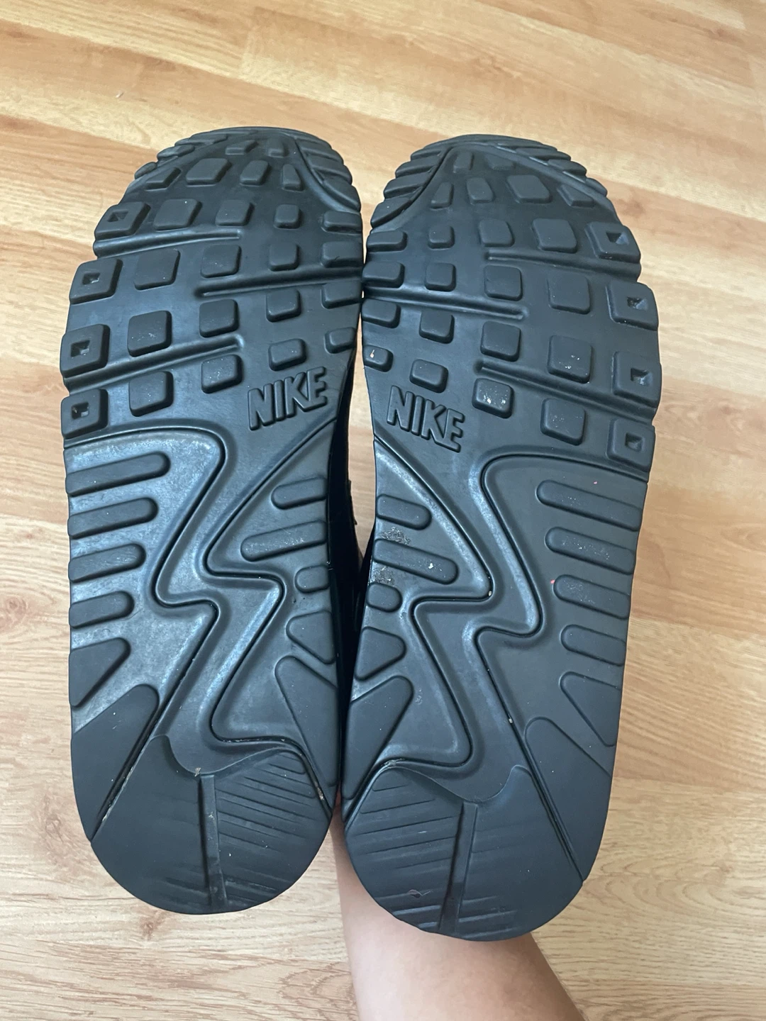 Size 10.5 men’s airmax 20$ - photo 5