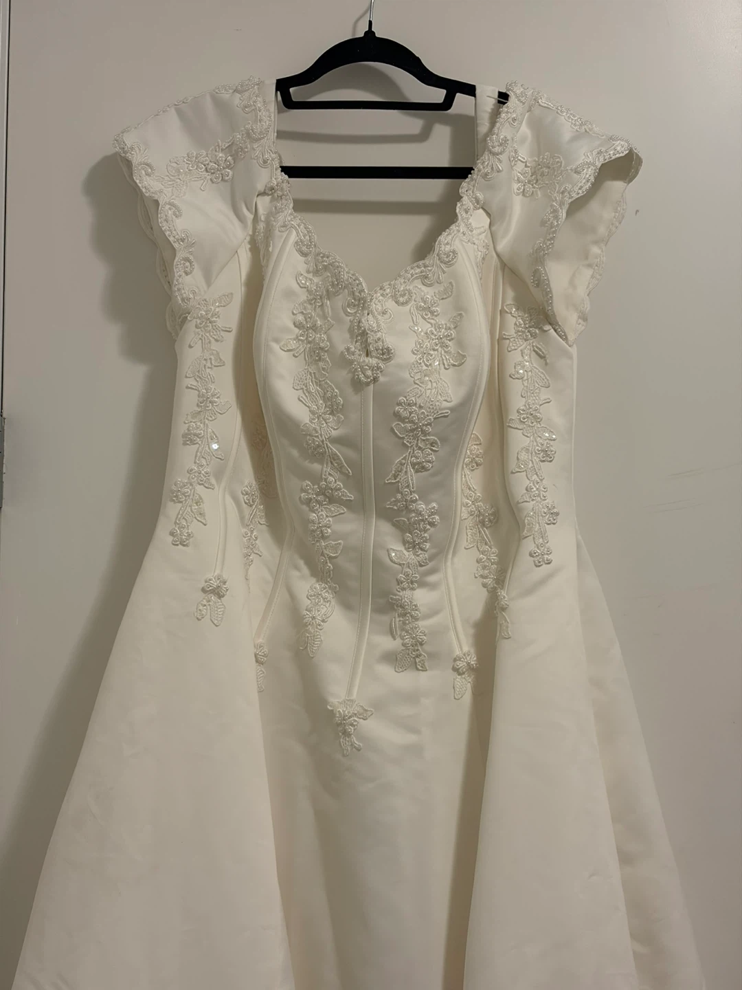 Elegant Ivory A-Line Wedding Dress with Lace & Beading (Size 16)