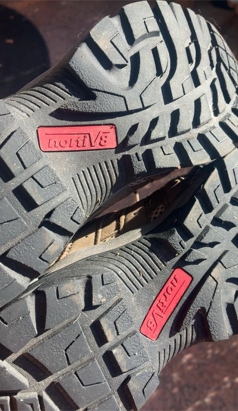 Nortiv8 Hiking Boots Size 7.5 - photo 4