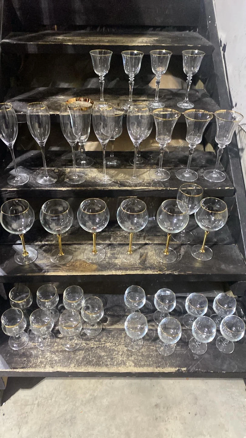 Assorted Vintage Glassware and CorningWare Set