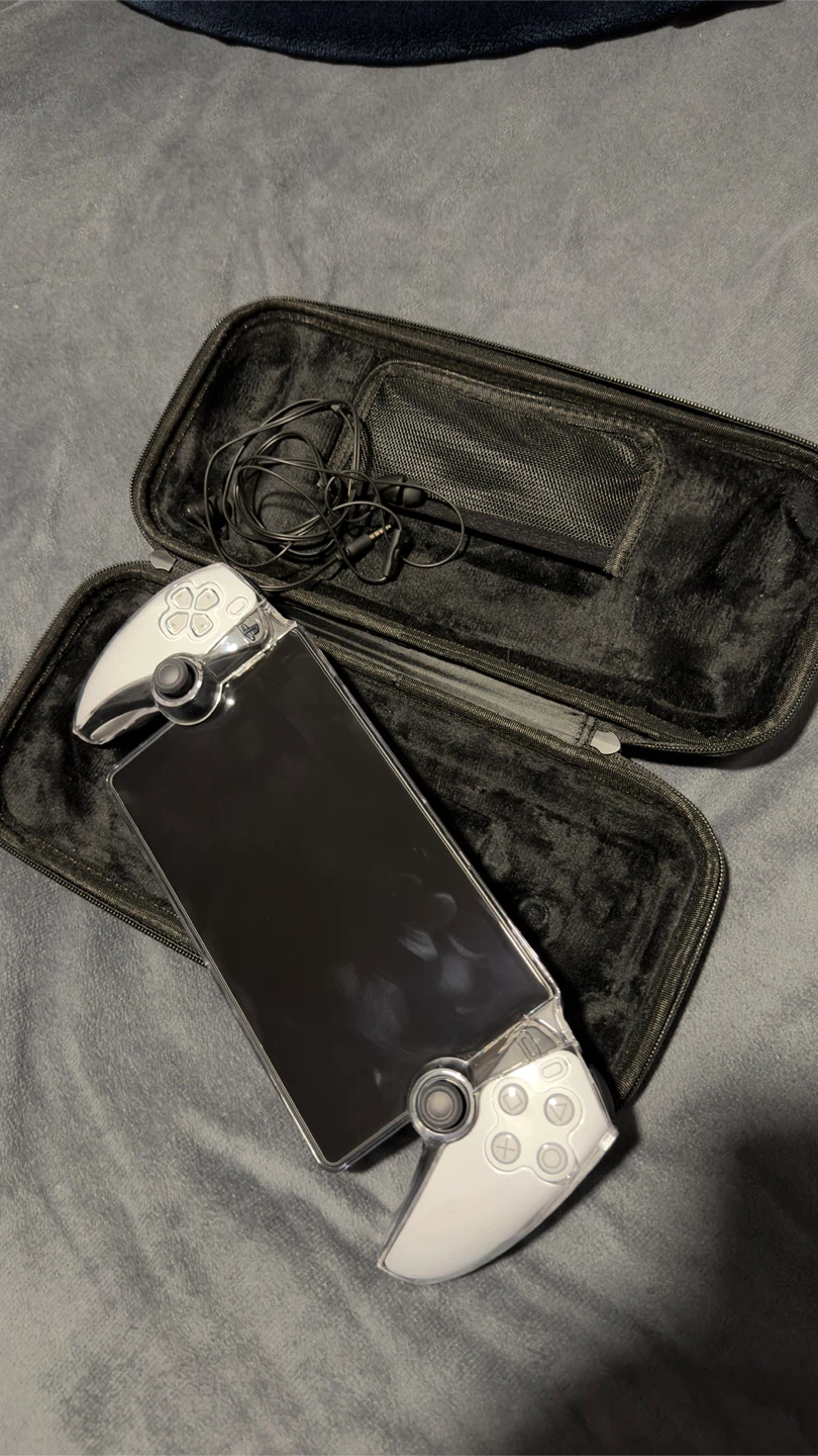 Ps portal with Case,wired Ear bids and 2 extra screen protectors