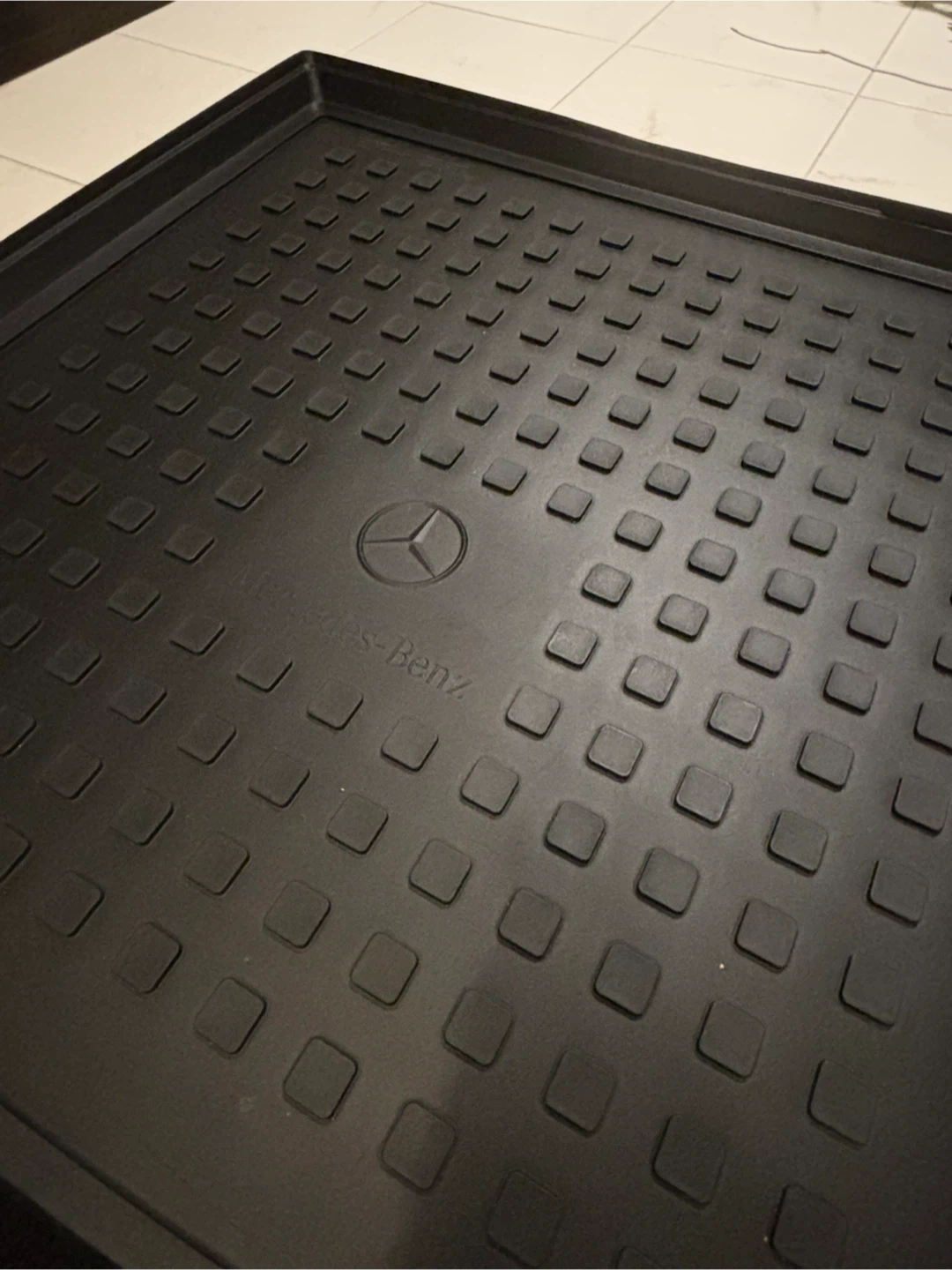 Mercedes-Benz Genuine Cargo Trunk Mat - photo 2