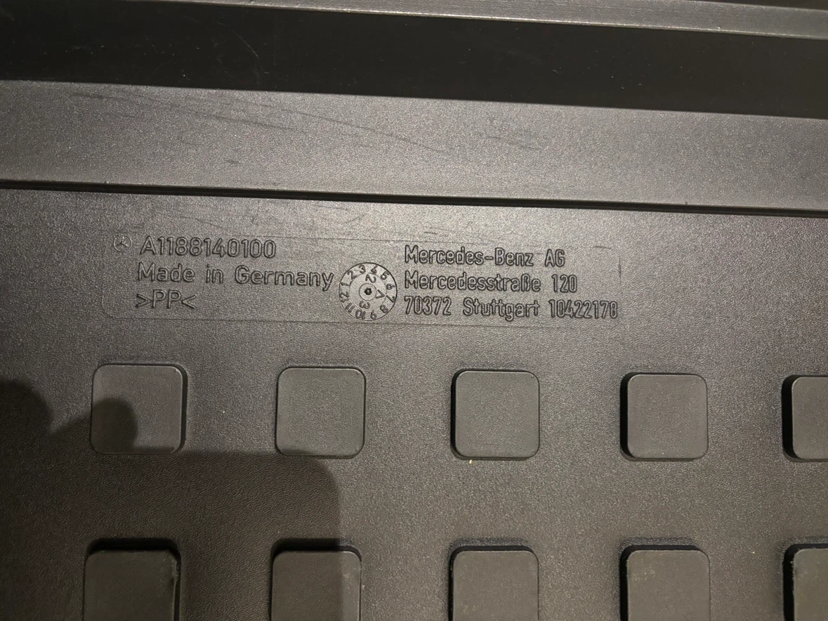 Mercedes-Benz Genuine Cargo Trunk Mat - photo 4