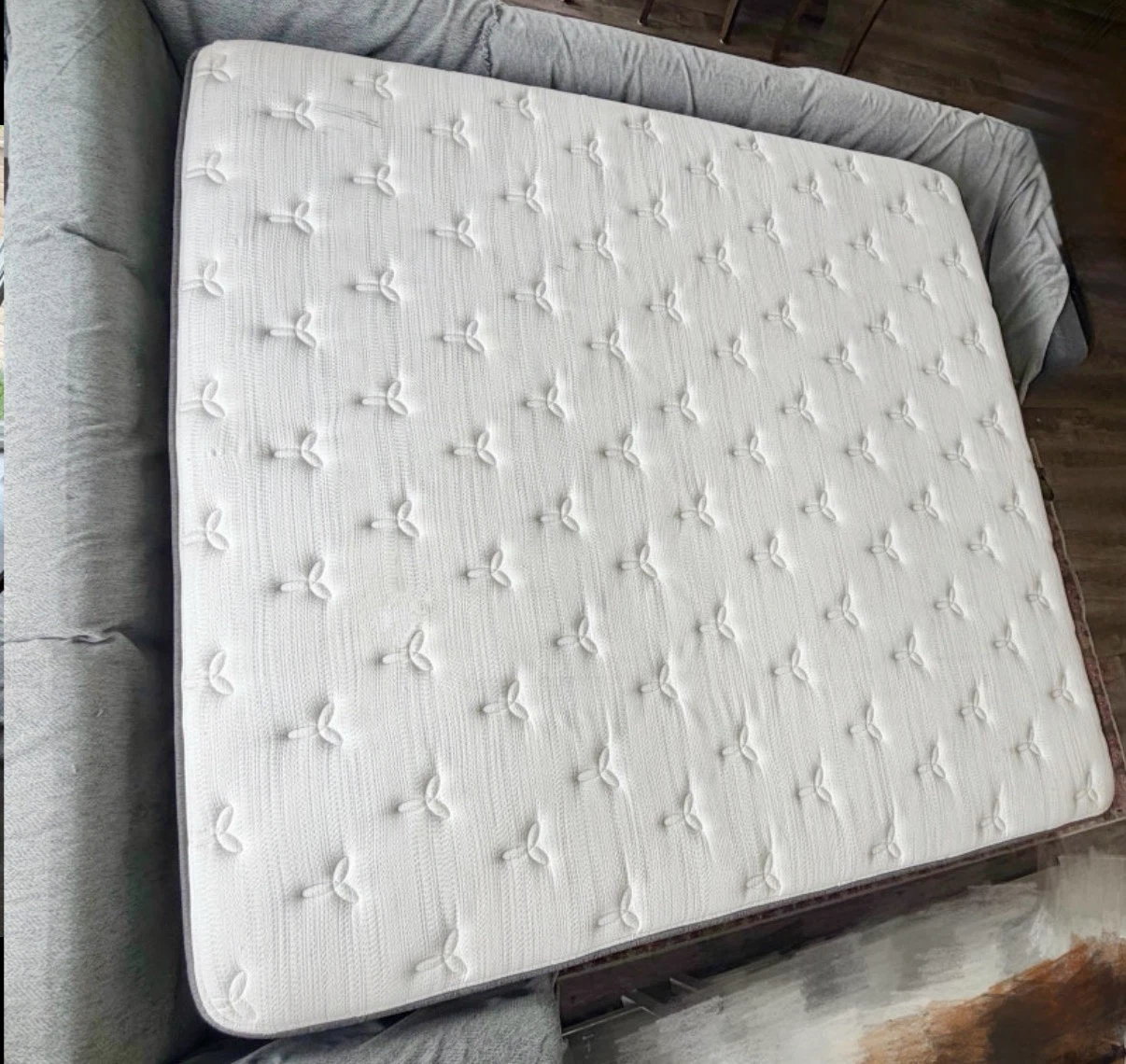 King size mattress 13 inch thick Beautyrest - photo 2