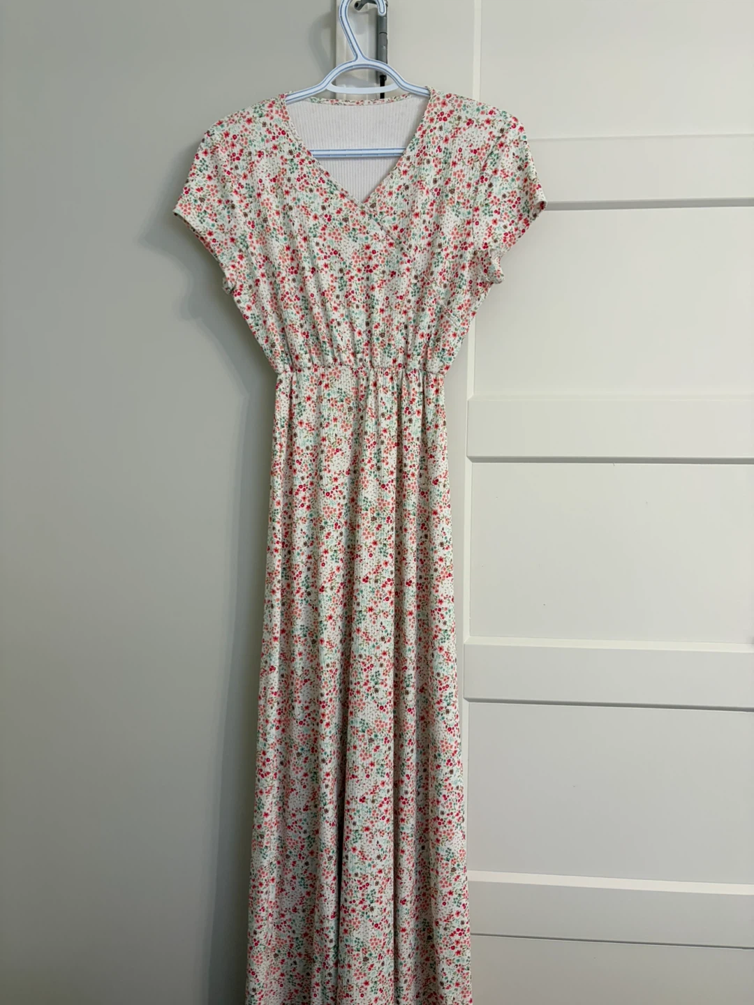 Assorted Women's Clothing Bundle - photo 2