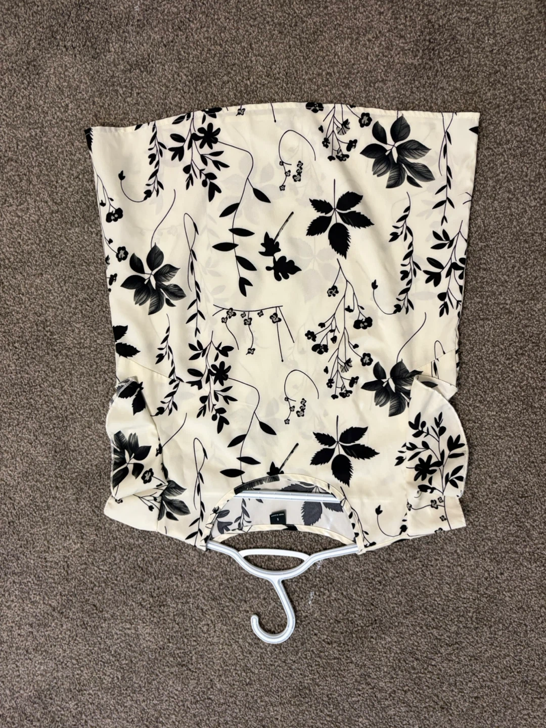 Assorted Women's Clothing Bundle - photo 3