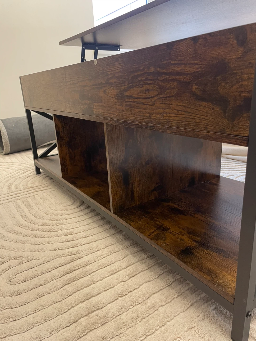 Like new Lift-Top Coffee Table - photo 4