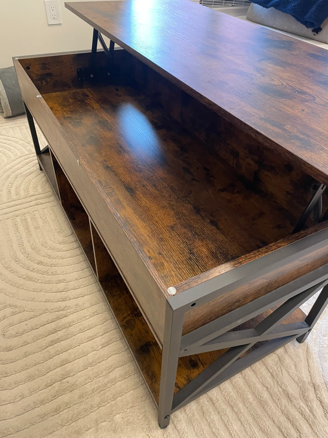 Like new Lift-Top Coffee Table - photo 5