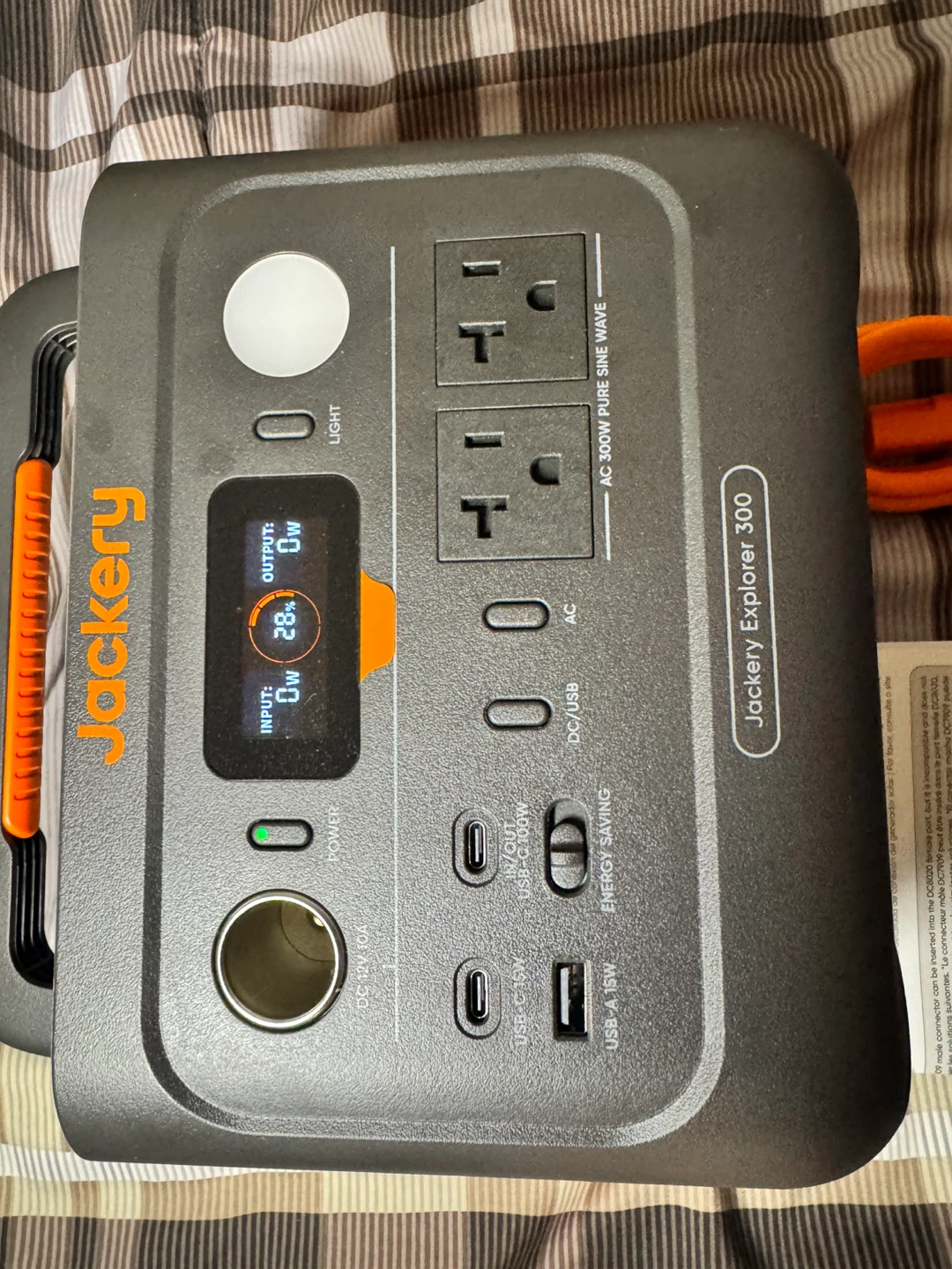 BRAND NEW ! Jackery Explorer 300 Portable Power Station - photo 5