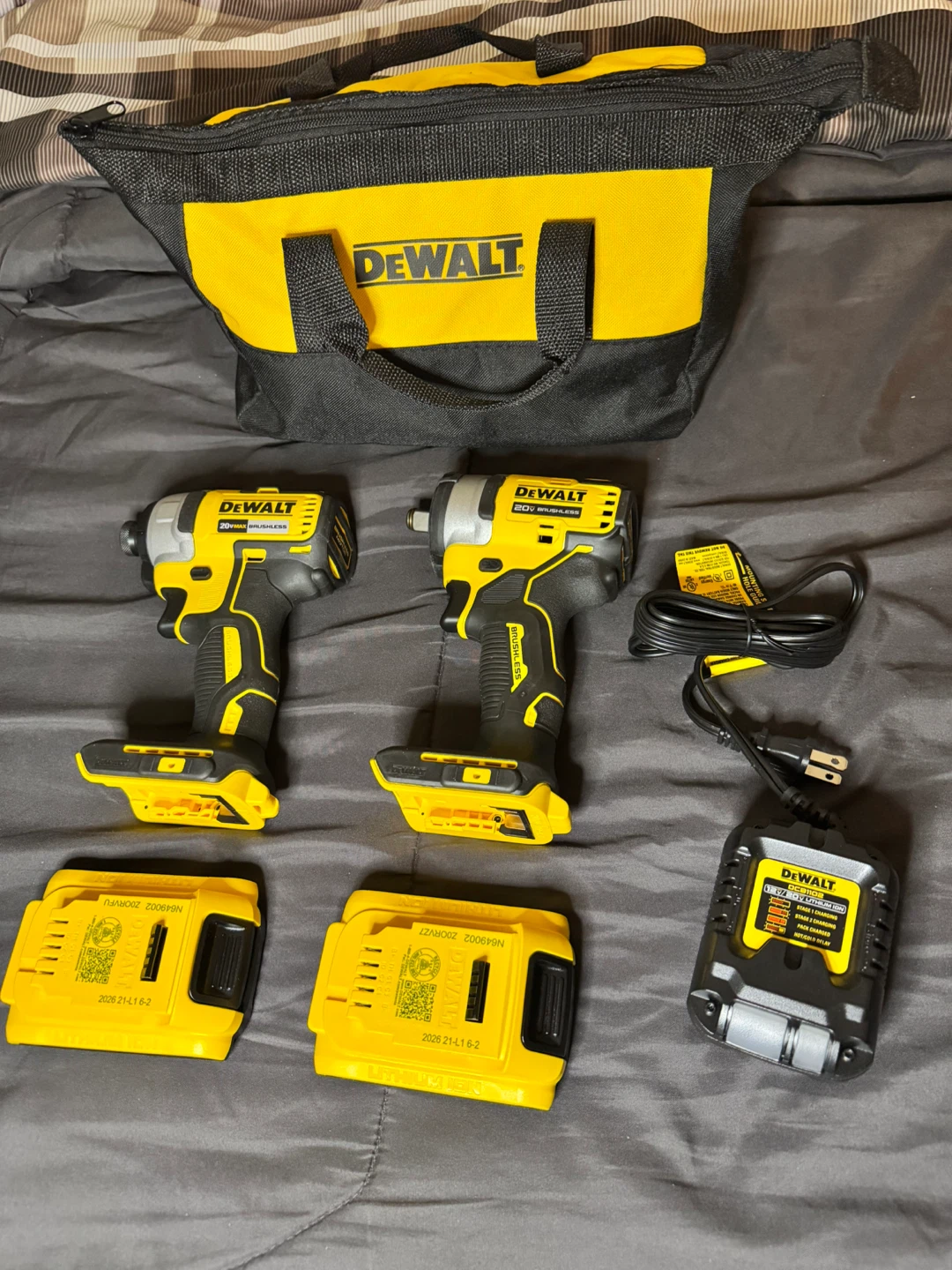 DeWalt 20V Max Brushless Impact Driver and Wrench Combo - photo 2
