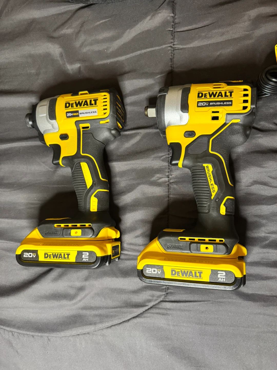 DeWalt 20V Max Brushless Impact Driver and Wrench Combo - photo 3