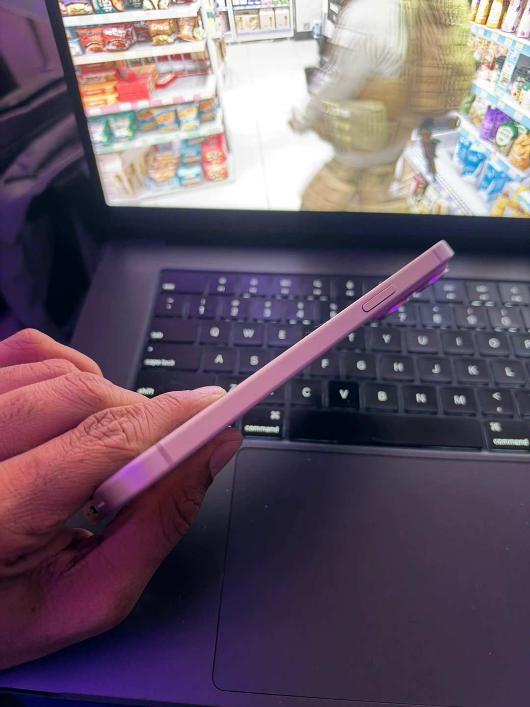 Apple iPhone 15 Plus 256GB Pink - photo 3