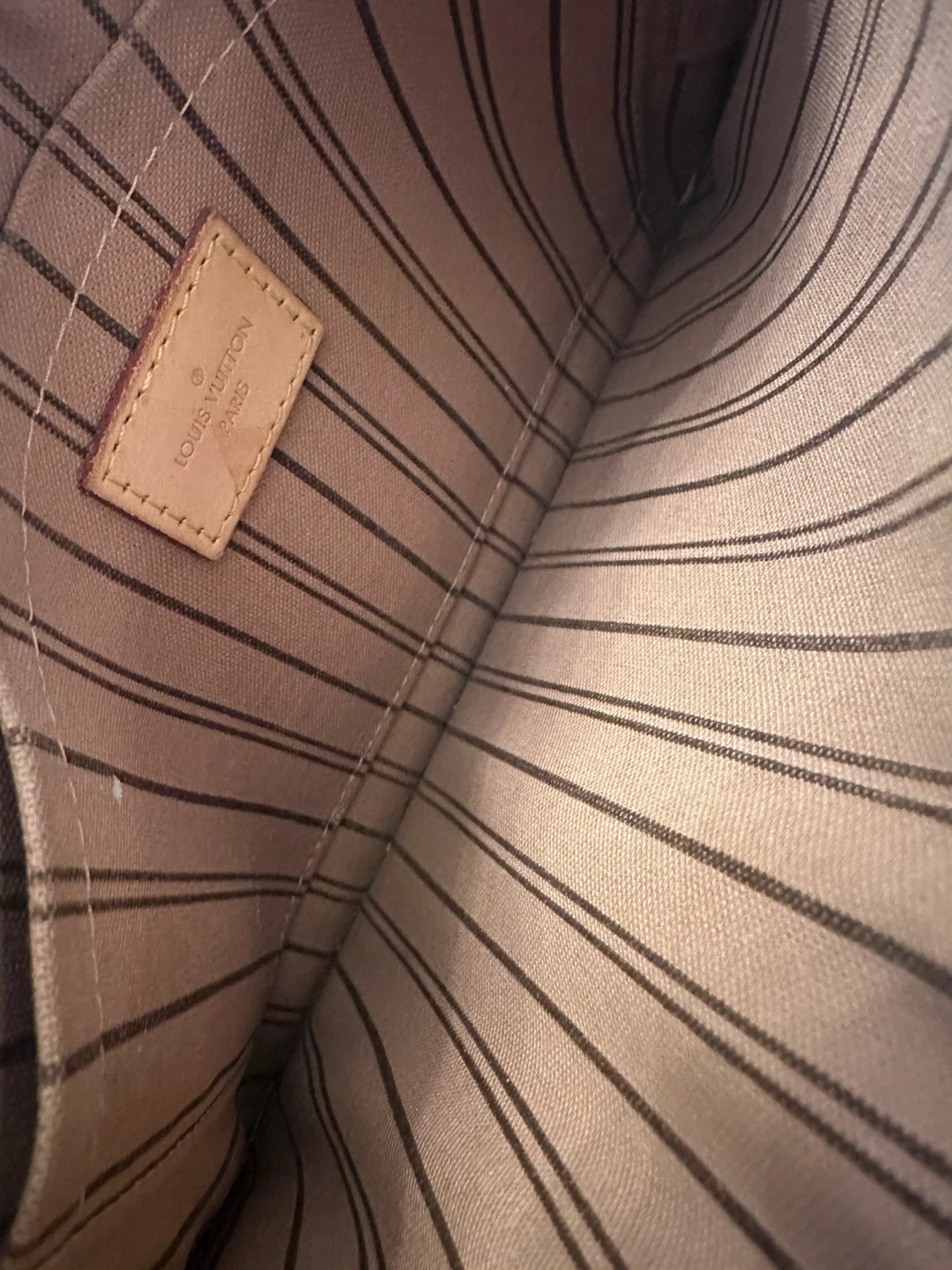 Authentic Louis Vuitton Clutch - photo 5