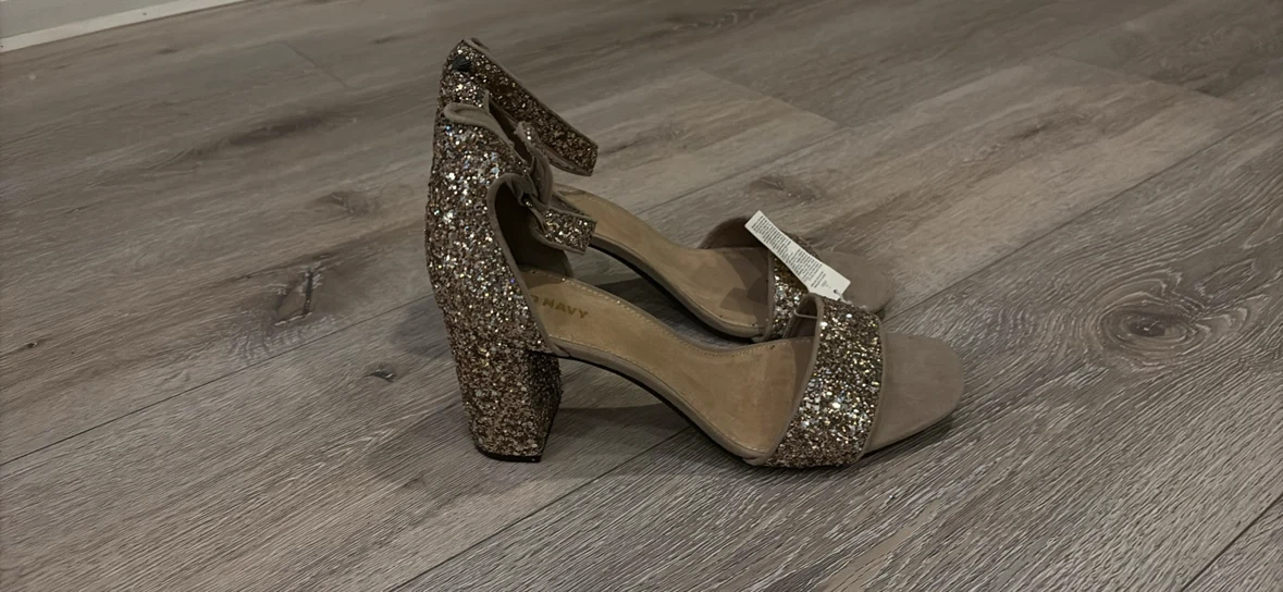 Old Navy Gold Glitter Block Heels - photo 4