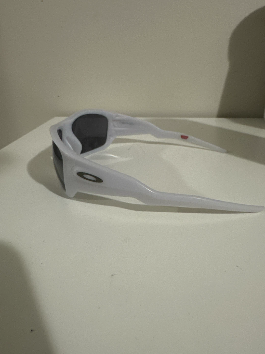 Oakley Sunglasses White - photo 2