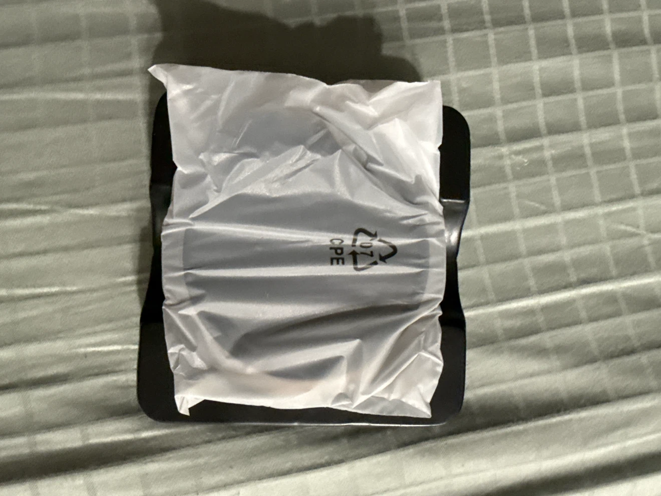 Spigen Essential Fast Wireless Charger - photo 2
