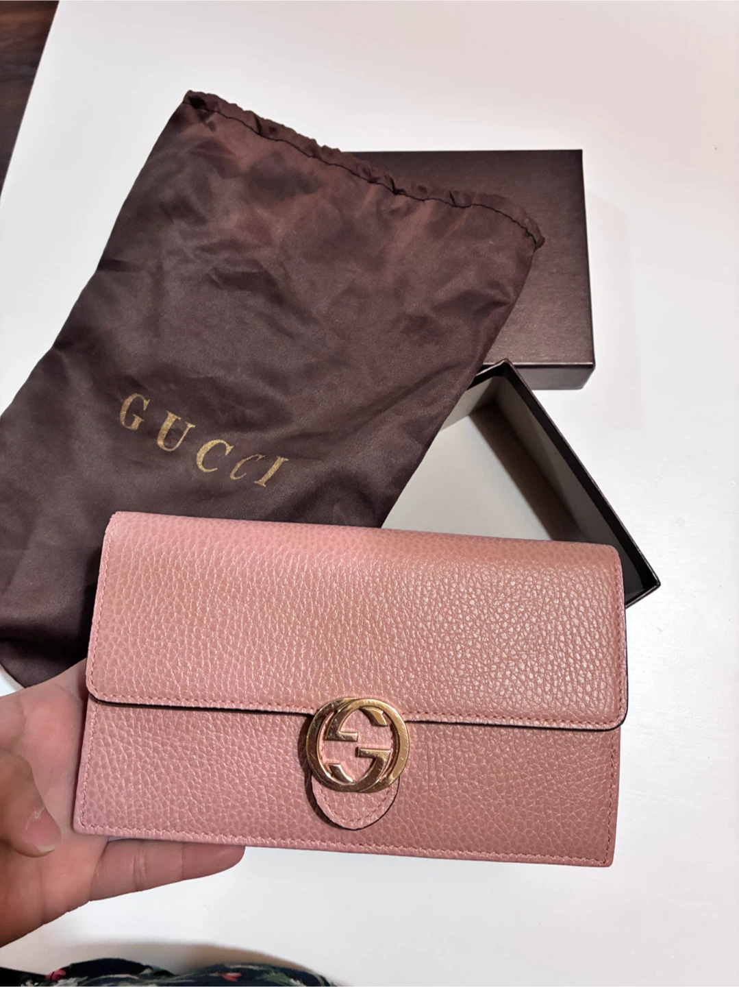 Gucci interlocking wallet on chain