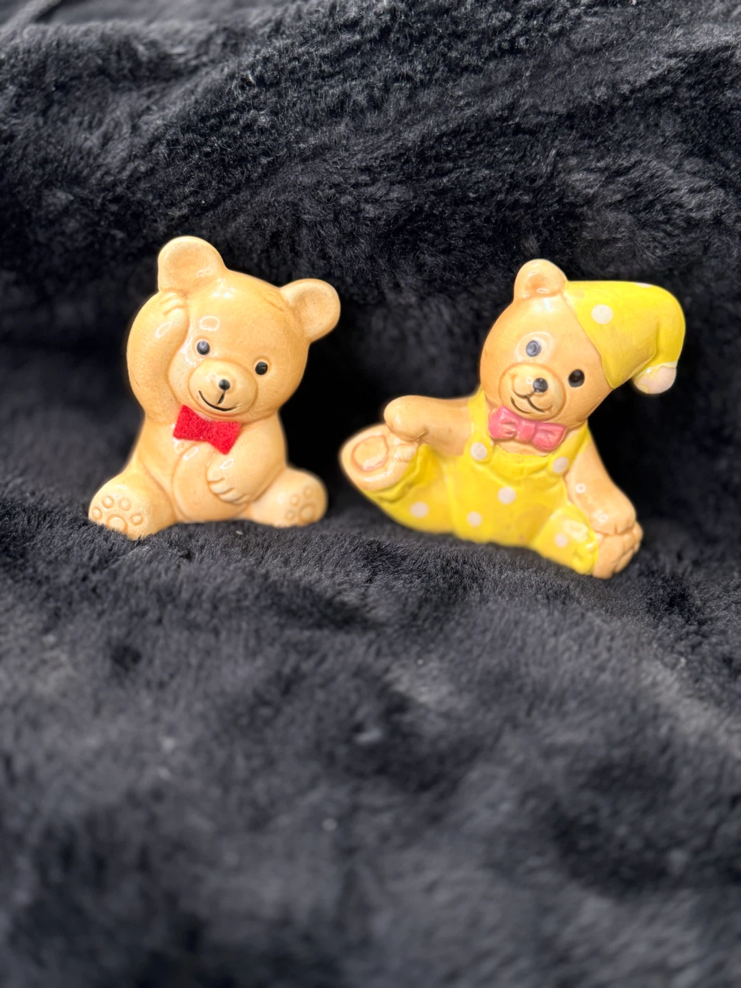 Vintage Ceramic Teddy Bear Wall / Shelf Figurines Pair - Taiwan