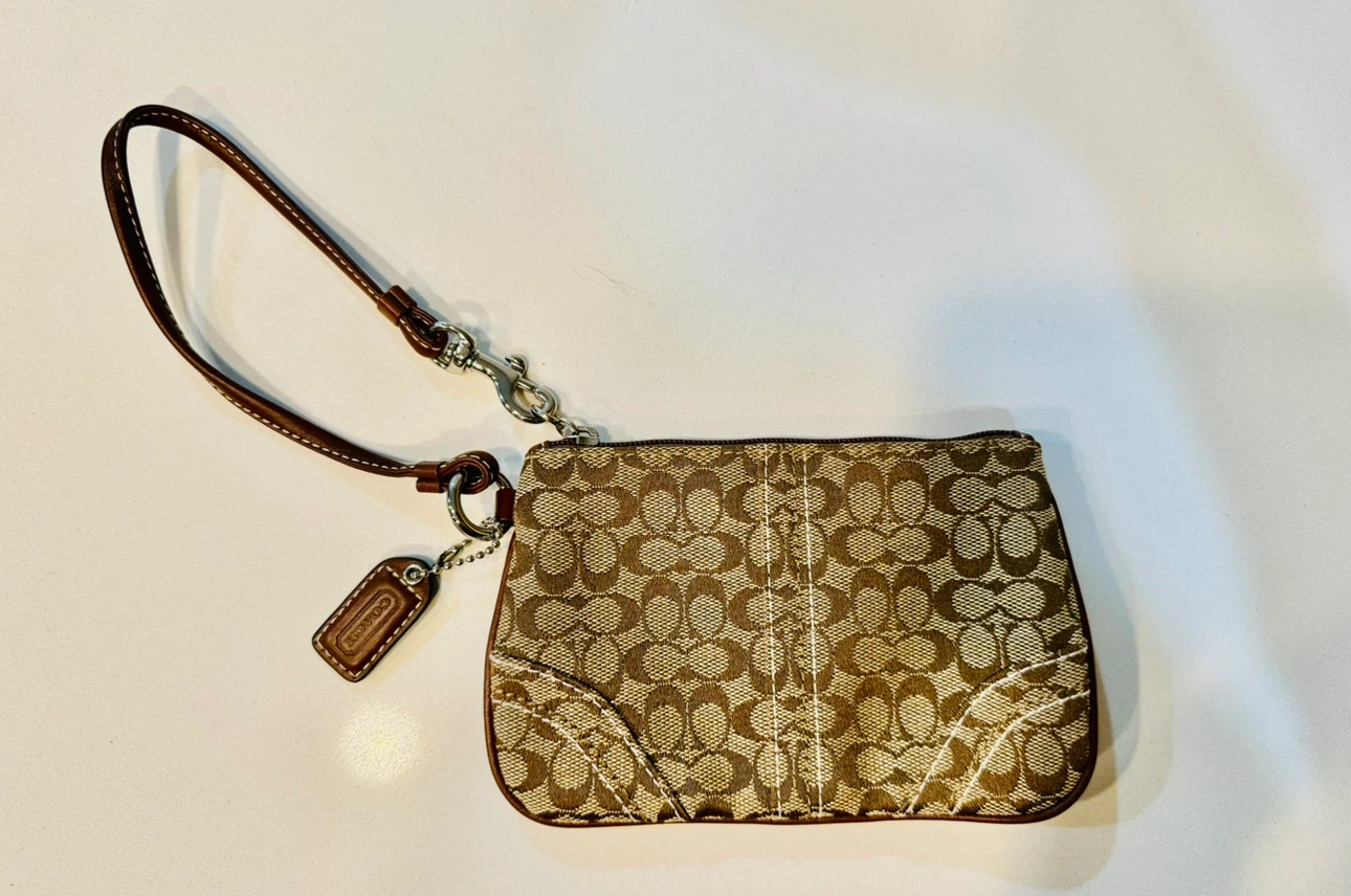 Coach Signature Canvas Wristlet_NWT