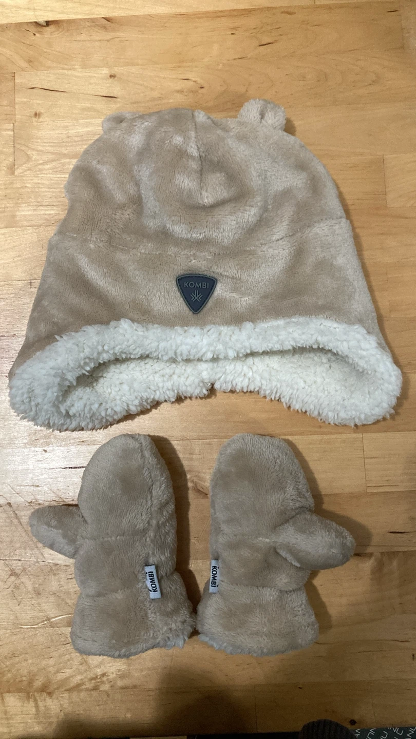 Kombi The Sherpa Hat and Mitt Set