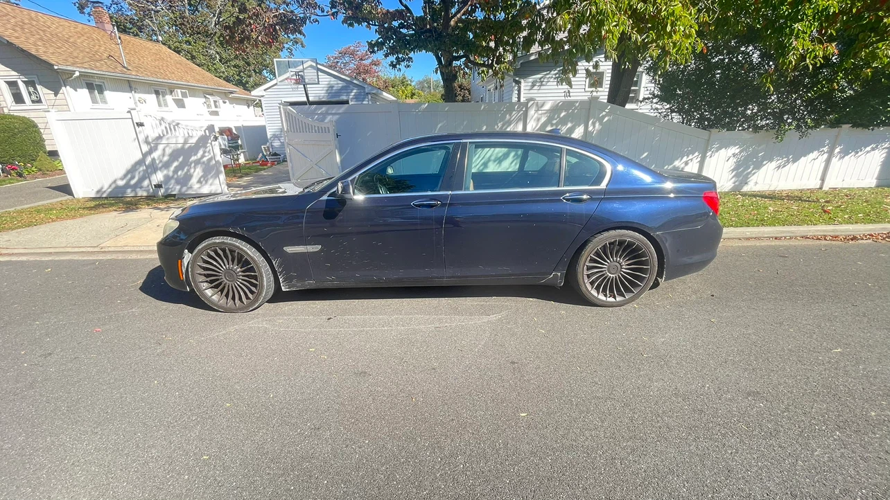 BMW 750lLI XDRIVE - photo 4