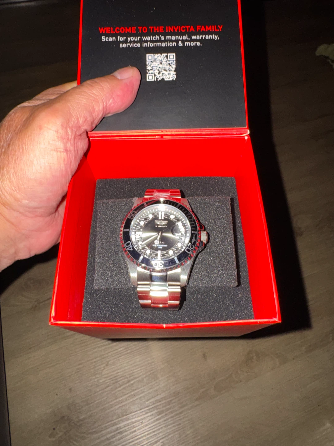 Invicta Pro Diver current wave Watch