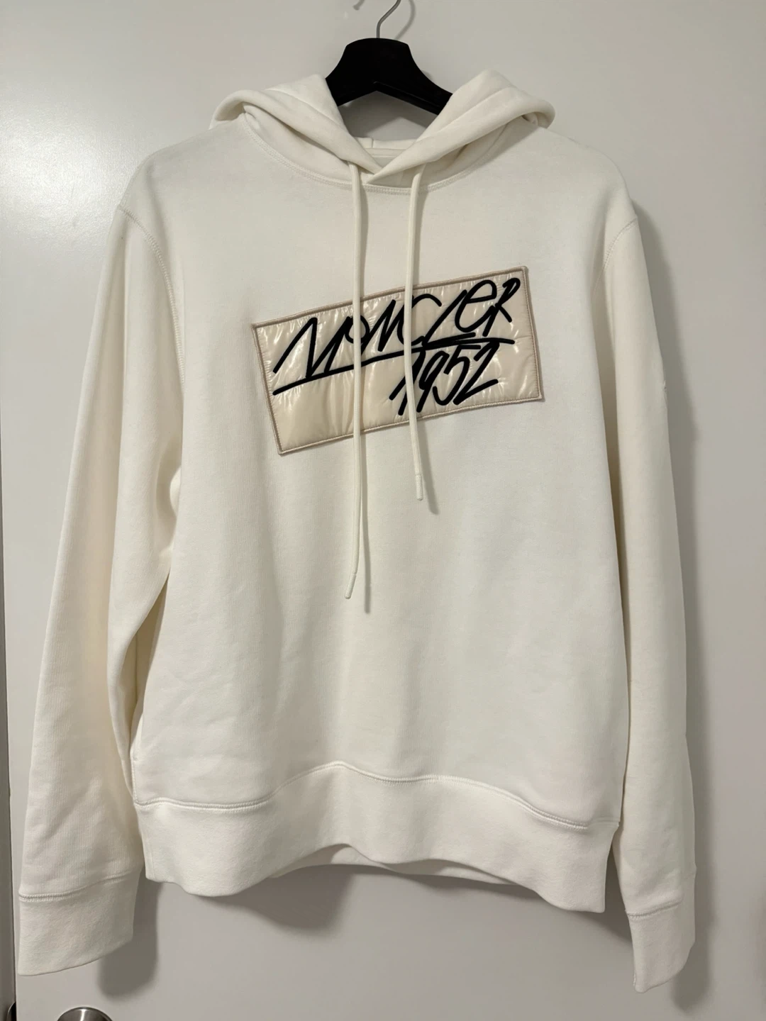 Moncler 1952 Hoodie BNWT - photo 2