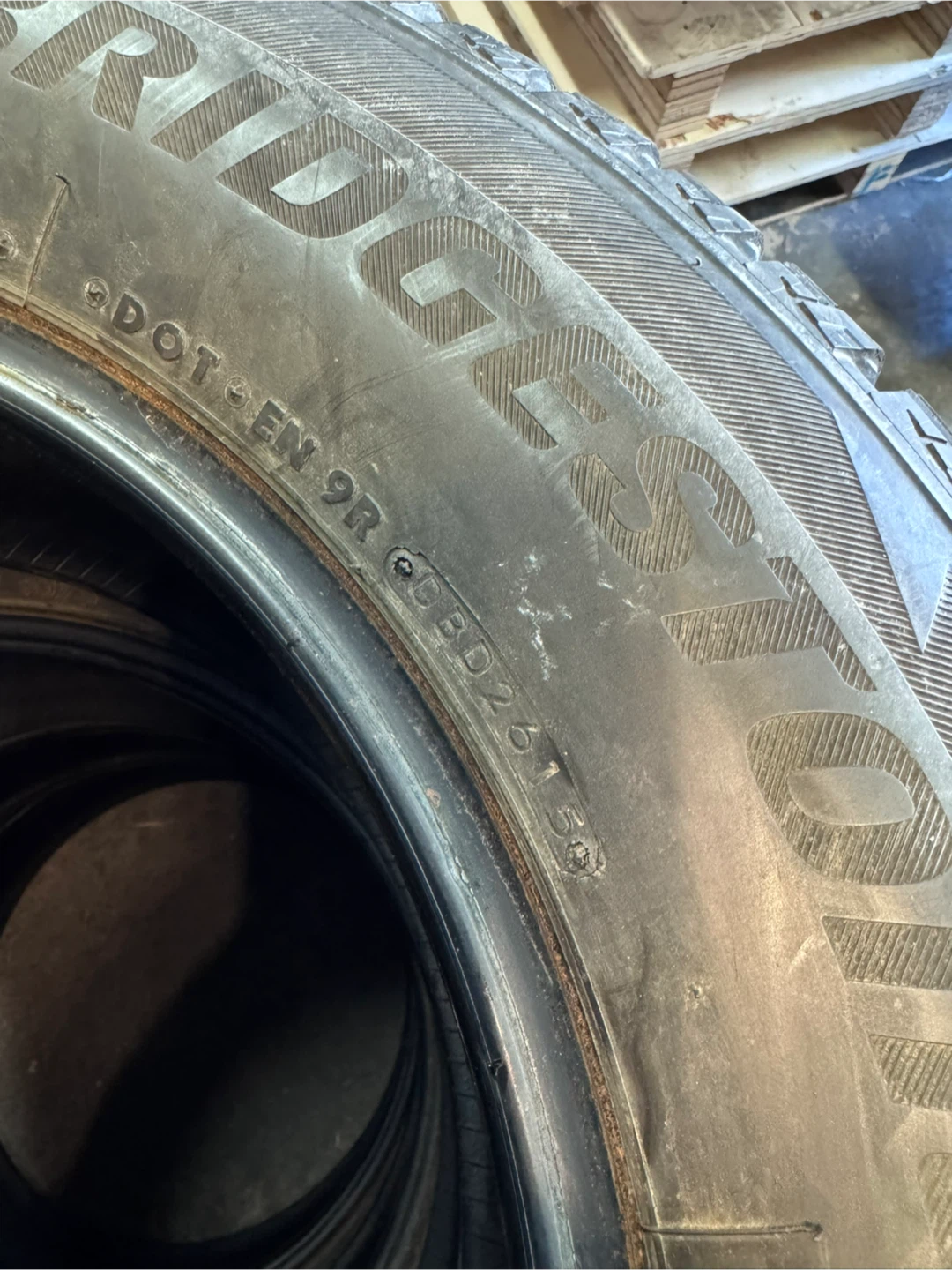 Bridgestone Blizzak winter 245/65/17 - photo 4