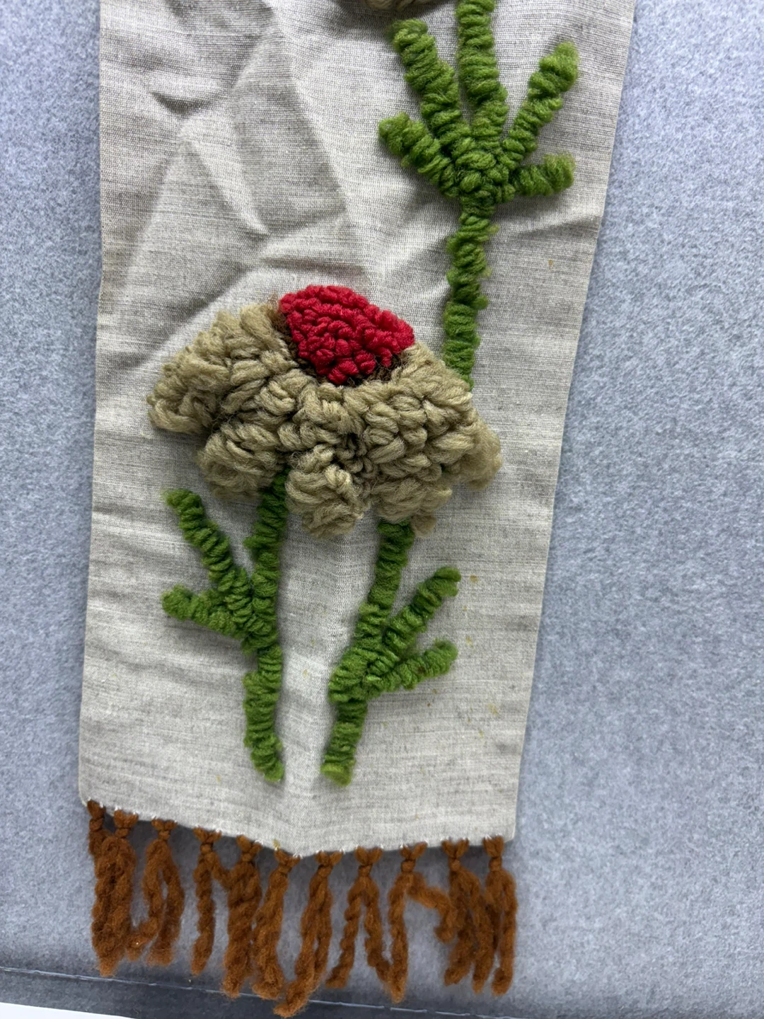 Handcrafted Floral Punch Needle Wall Hanging - photo 4