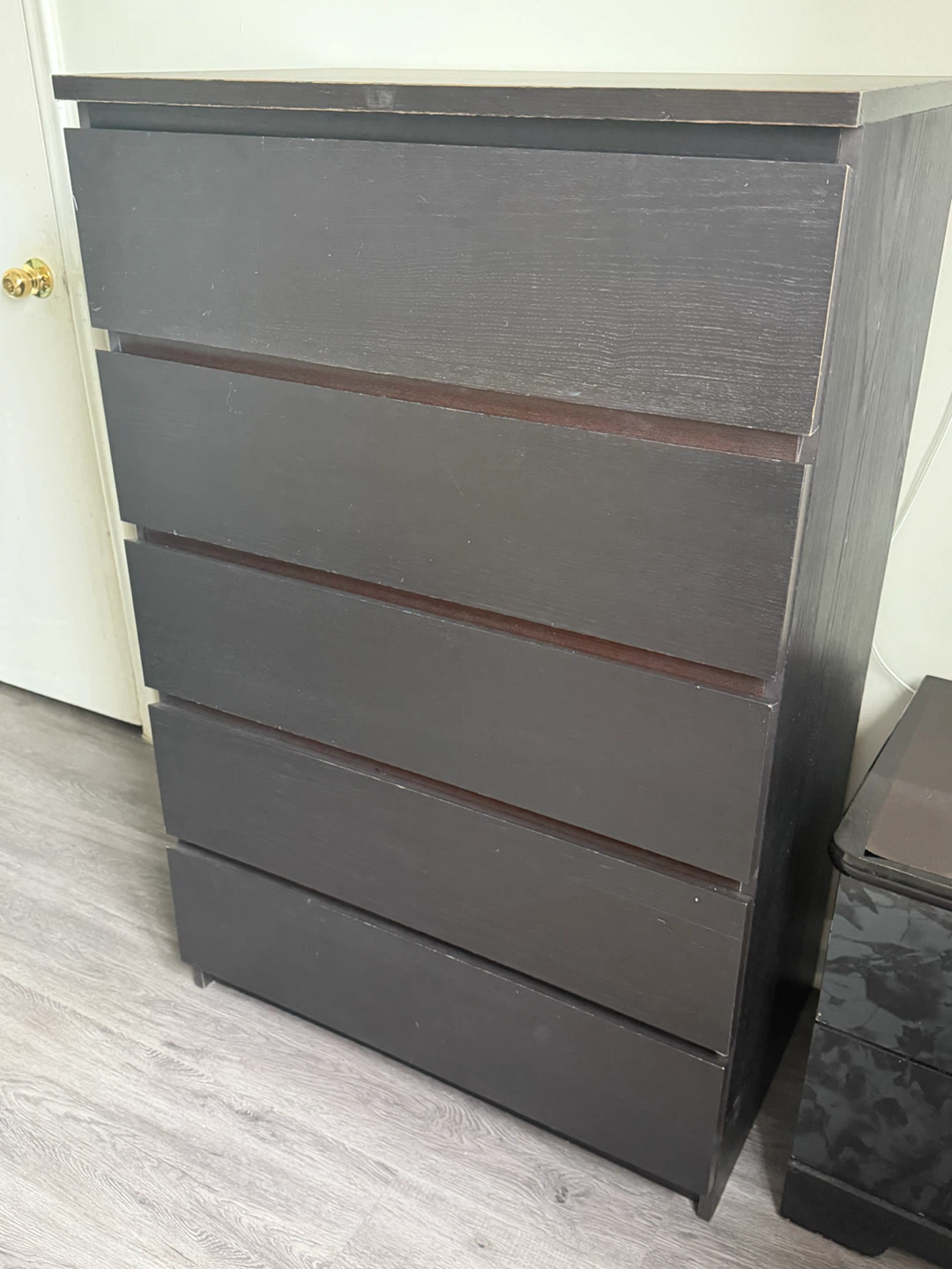 5-Drawer Tall Dresser in Dark Brown - photo 4