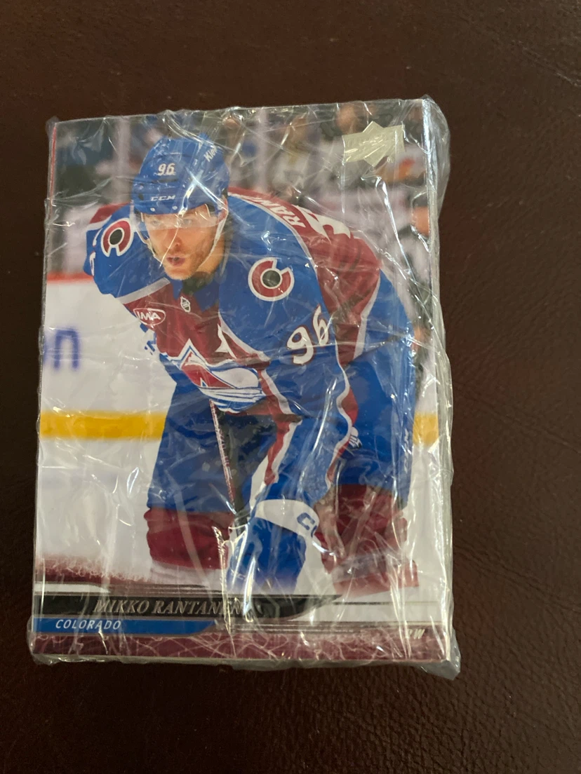 Random hockey cards