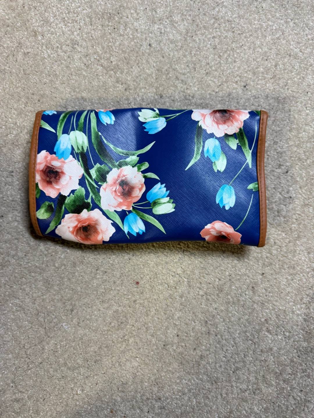 Kenneth Cole Reaction Floral Travel Toiletry Bag - photo 2