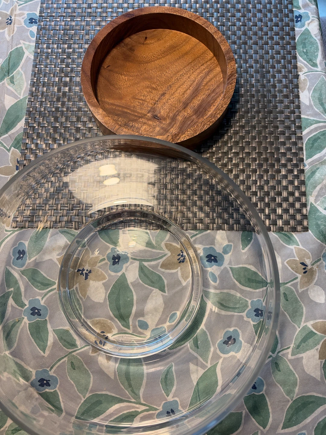 Large Glass Salad Bowl with Wood Base - photo 2