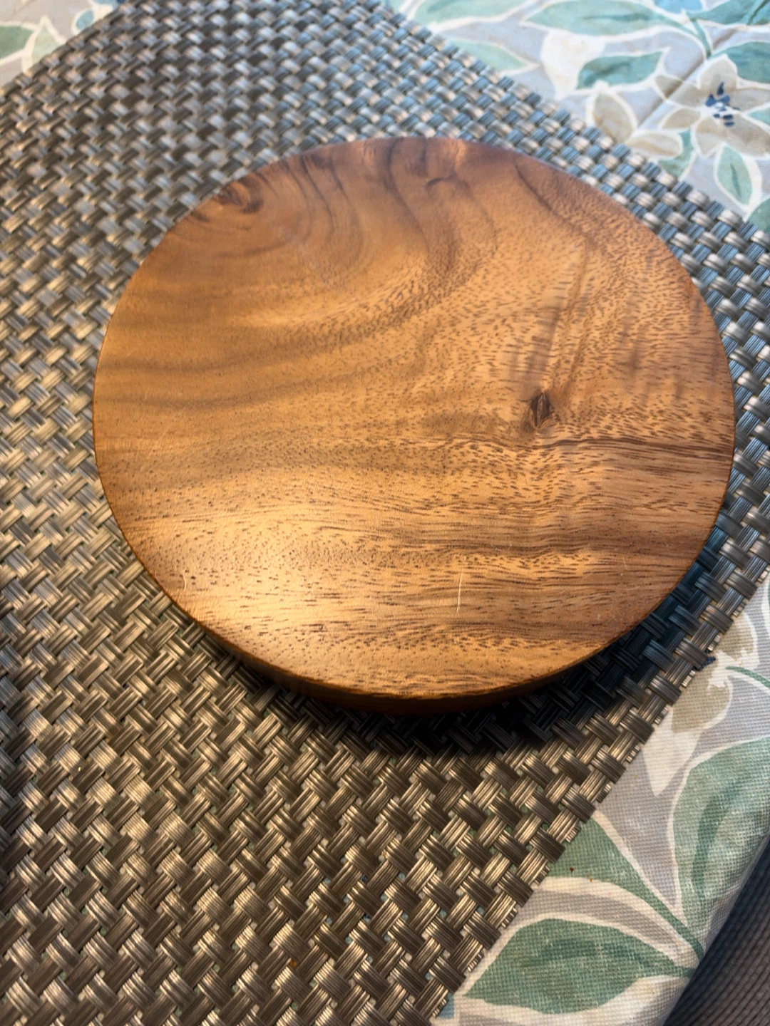 Large Glass Salad Bowl with Wood Base - photo 3